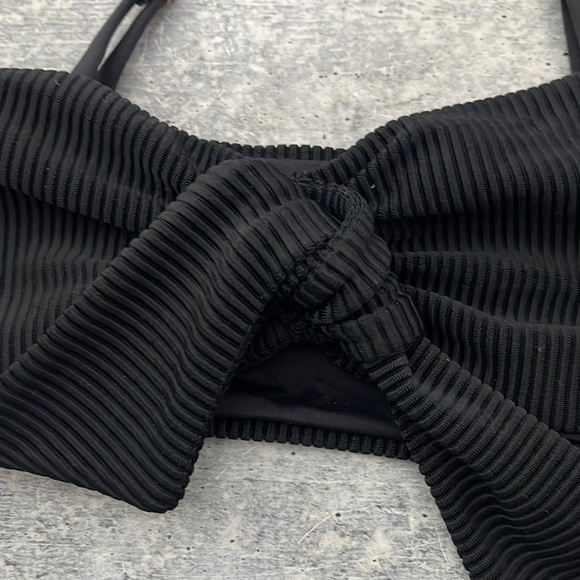 Frankie's Bikinis Enzo Bikini Top NEW - Picture 3 of 5